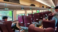 Aku tidak pernah menyangka akan kembali jatuh cinta pada kereta api