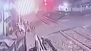 dua remaja tewas tertabrak kereta di Batang